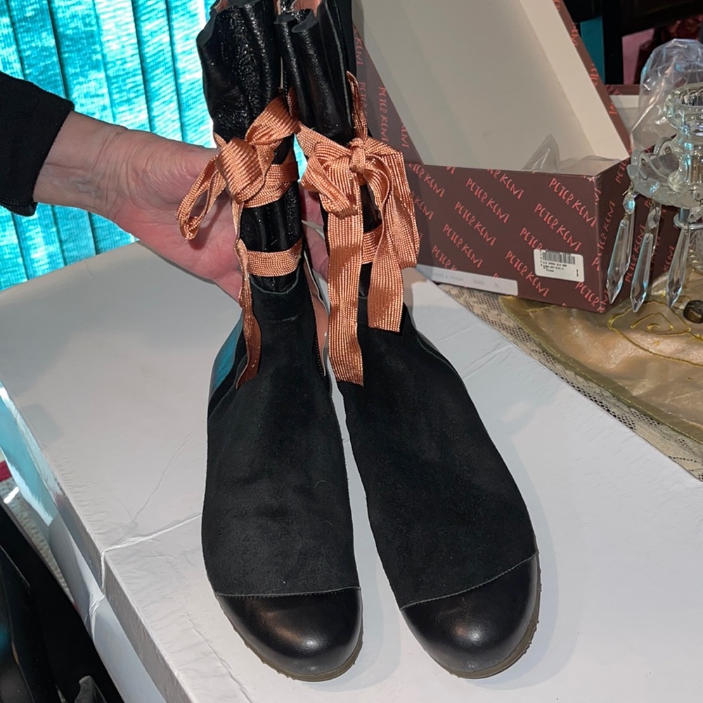 Size 8 m grannies boots back in style these boots are from Italy 🇮🇹!